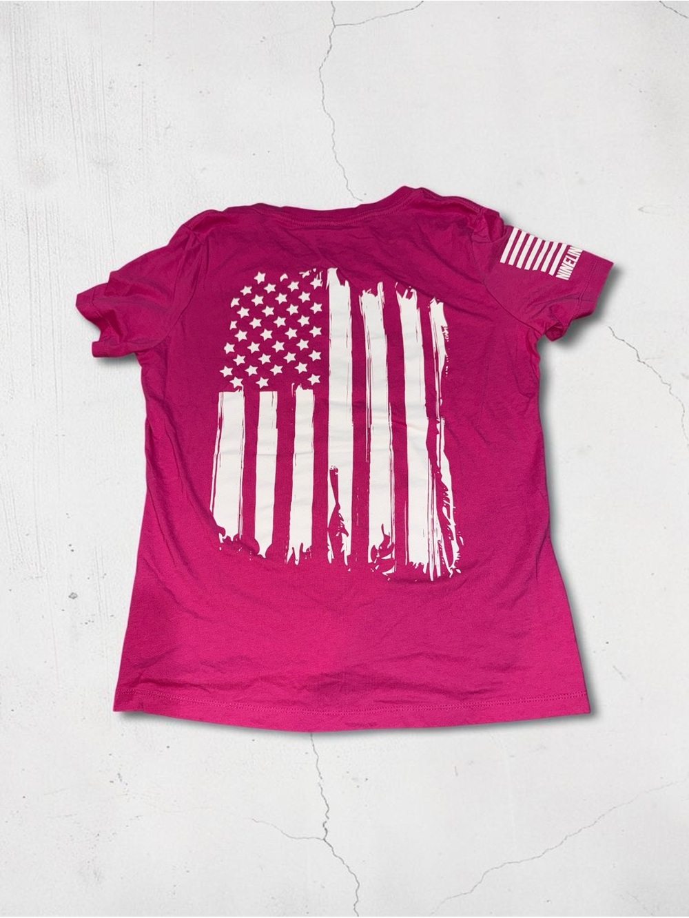 Women’s Nine Line Graphic Tee (M)
